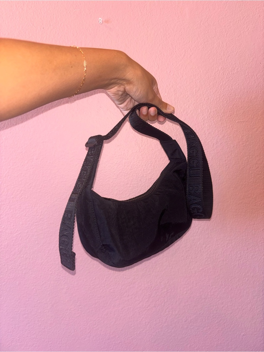 Baggu MINI Crescent Nylon Crossbody Bag Black - Picture 3 of 6